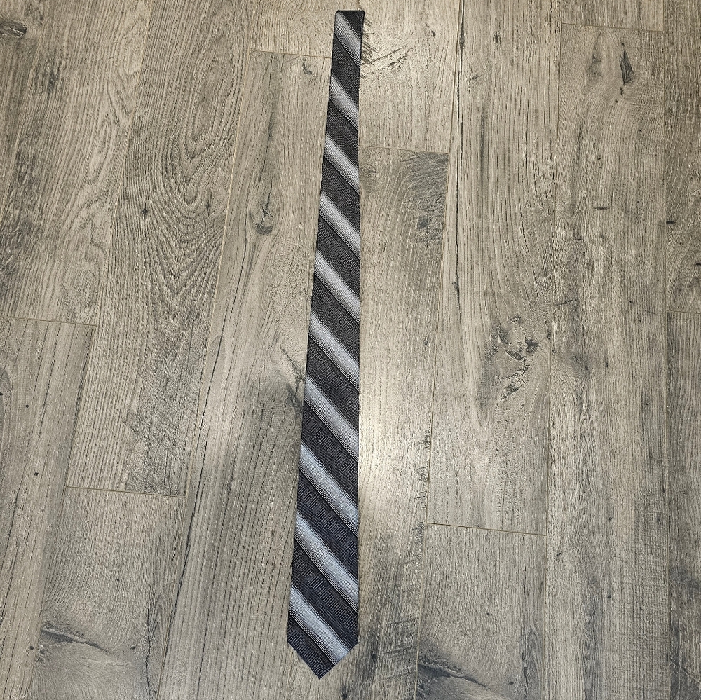 Ryan Seacrest Distinction Silk Blend Tie
